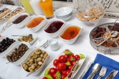 Hotel Breakfast at BarbaVasilis Restaurant - Otel Restoranında Kahvaltı